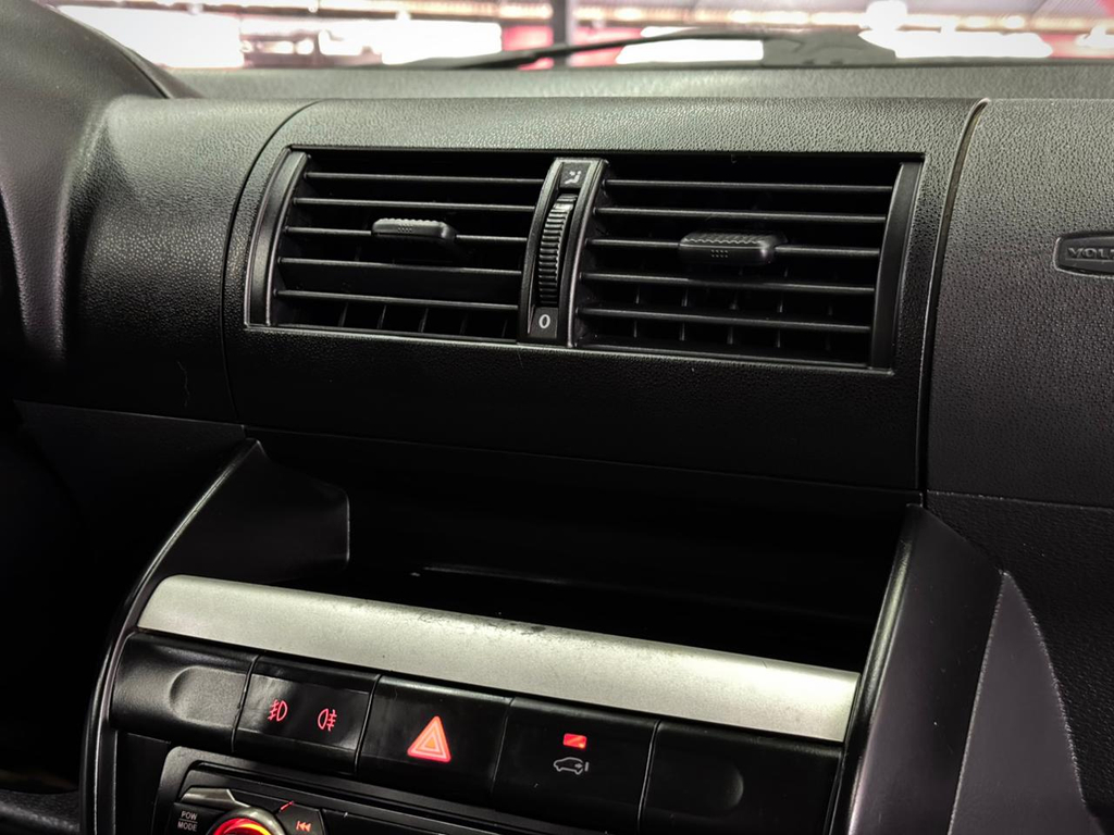 Volkswagen CrossFox Prata