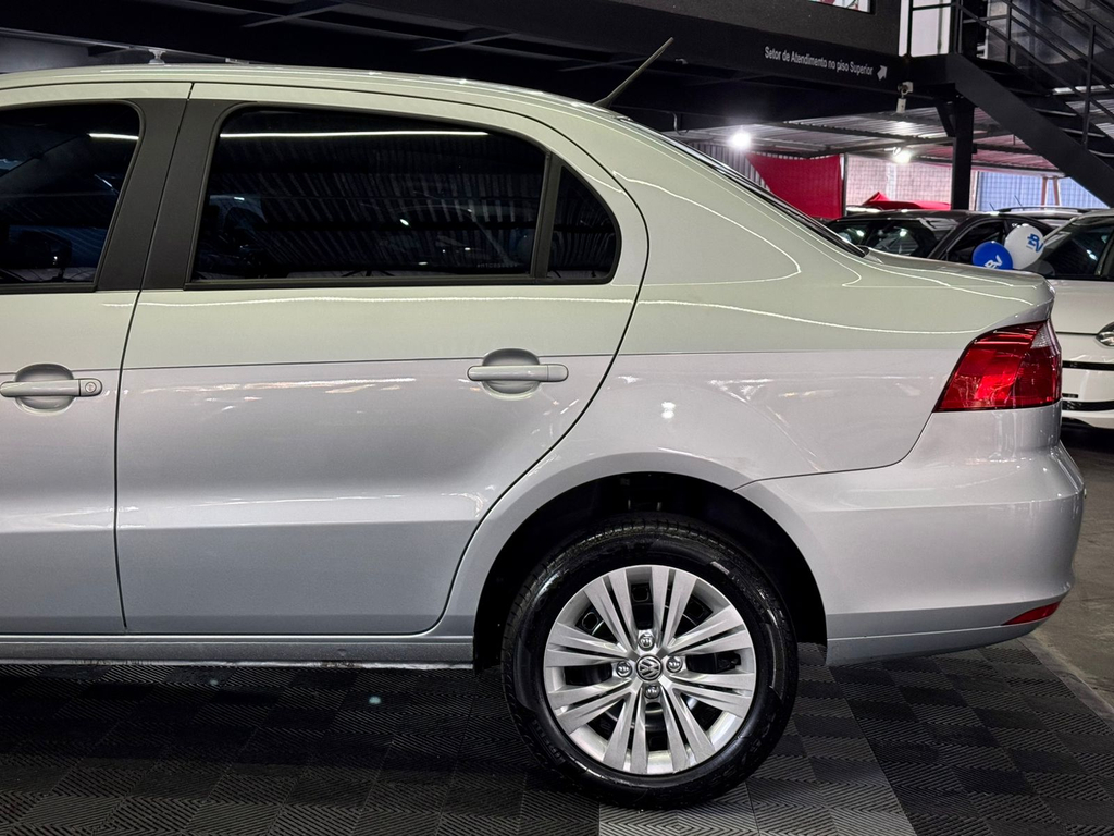 Volkswagen Voyage Prata