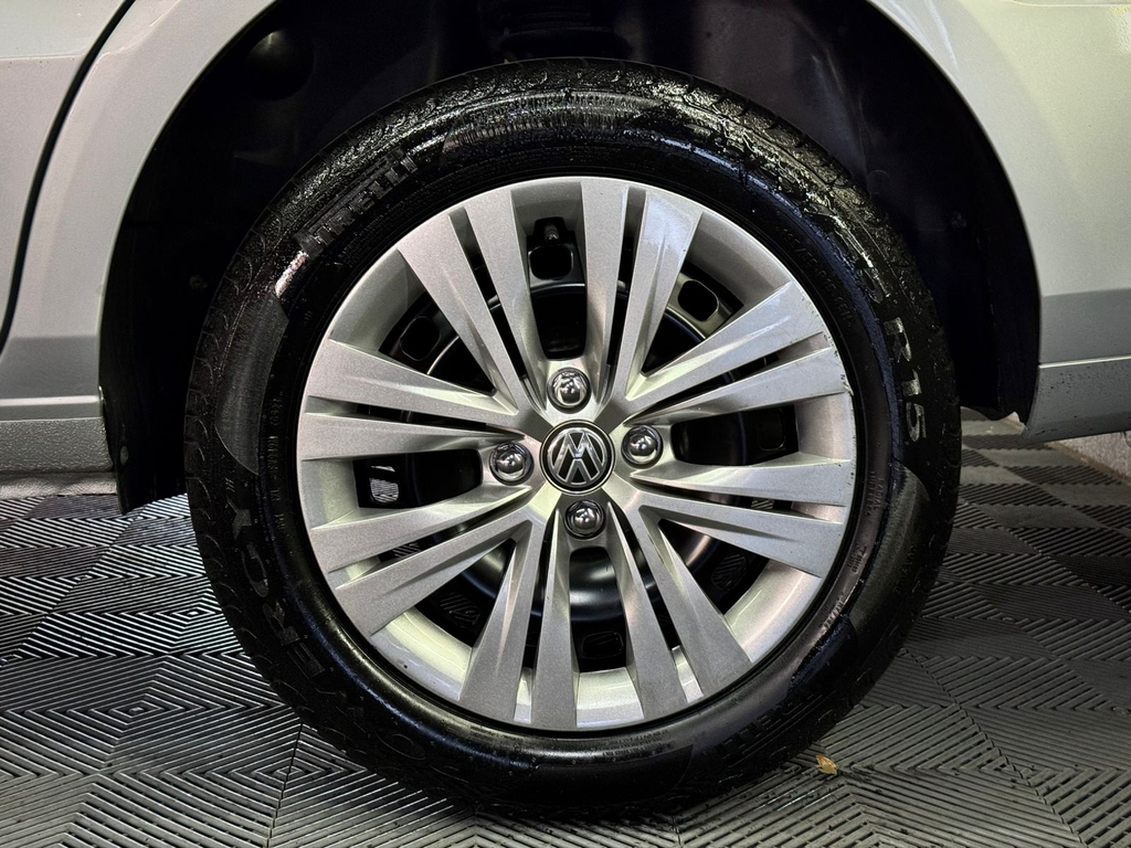 Volkswagen Voyage Prata