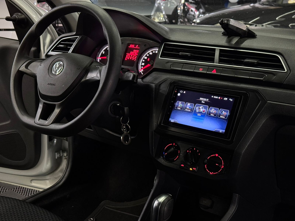 Volkswagen Voyage Prata