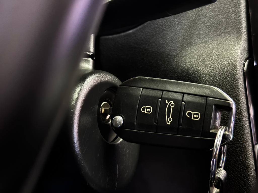 Citroen C4 Lounge Cinza