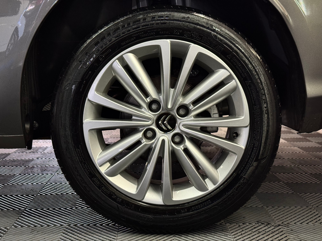 Citroen C4 Lounge Cinza
