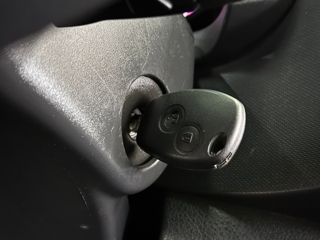 Renault Sandero Expression 1.0 16v (Flex)