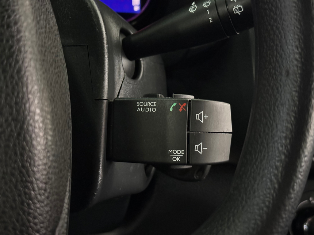 Renault Sandero Expression 1.0 16v (Flex)