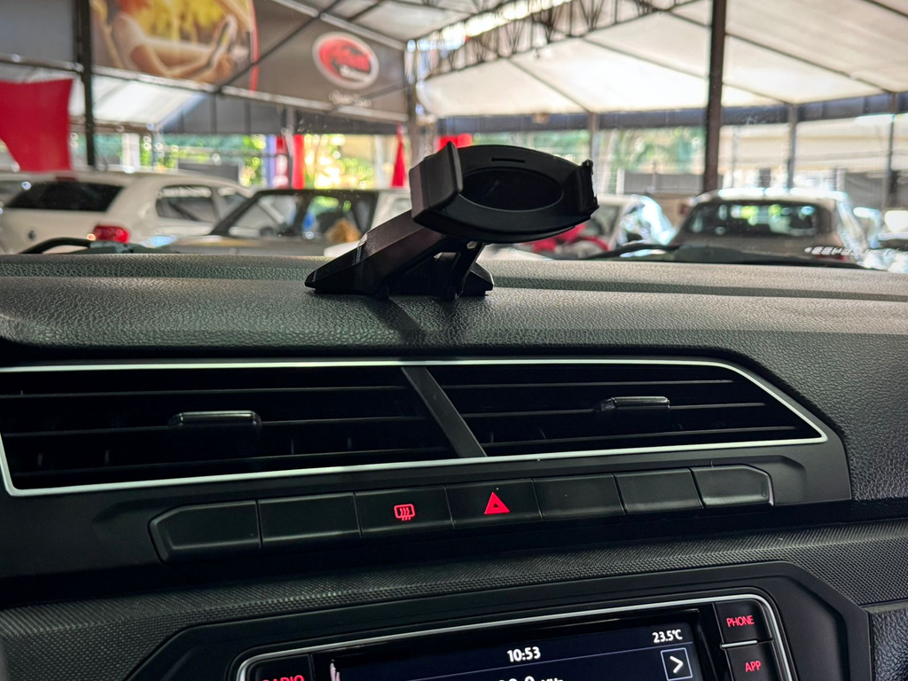 Volkswagen Voyage Prata