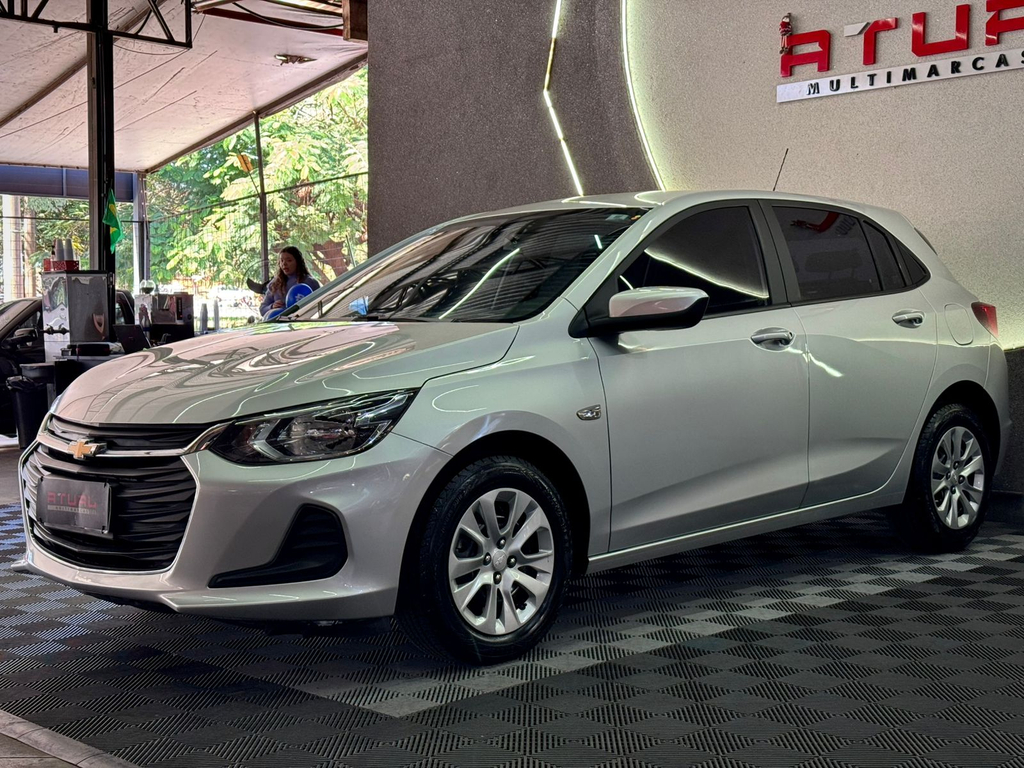 Chevrolet Onix Prata