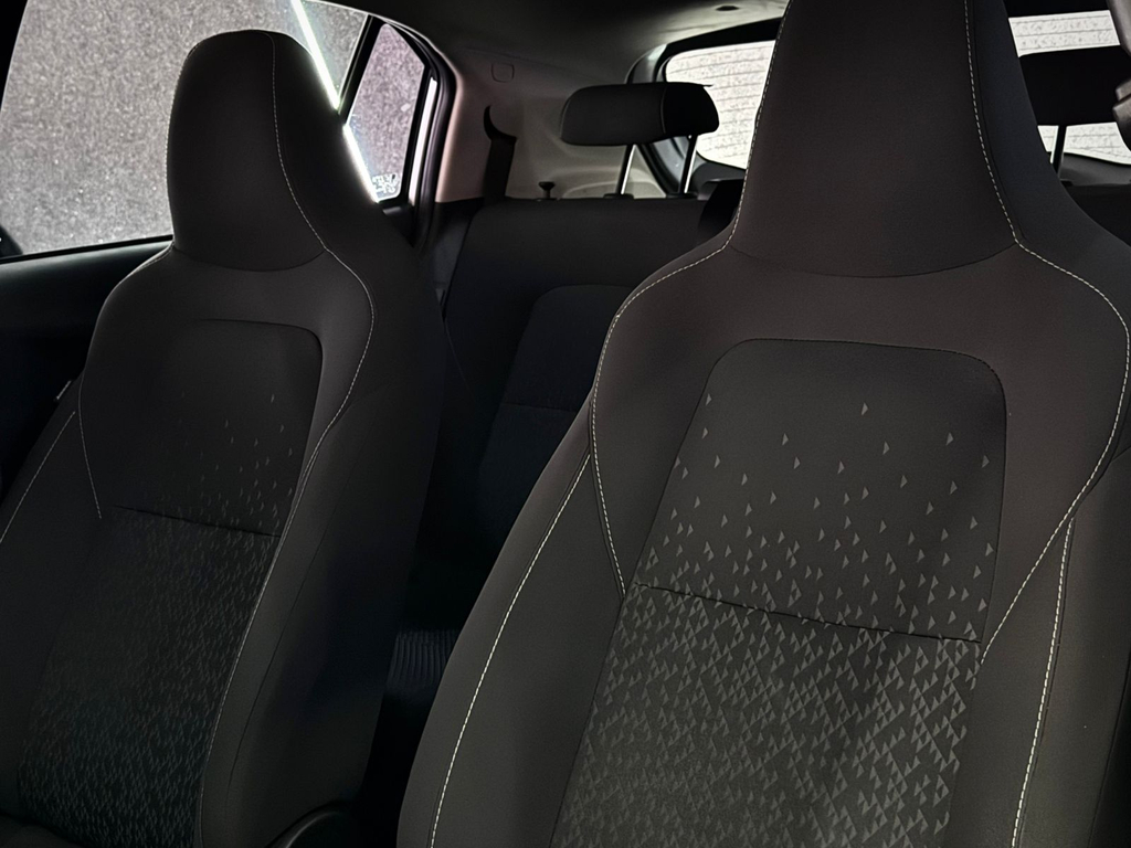 Chevrolet Onix Prata
