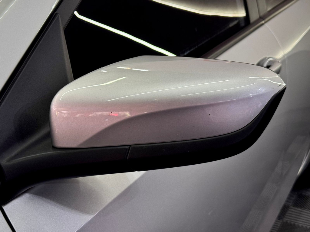 Chevrolet Onix Prata