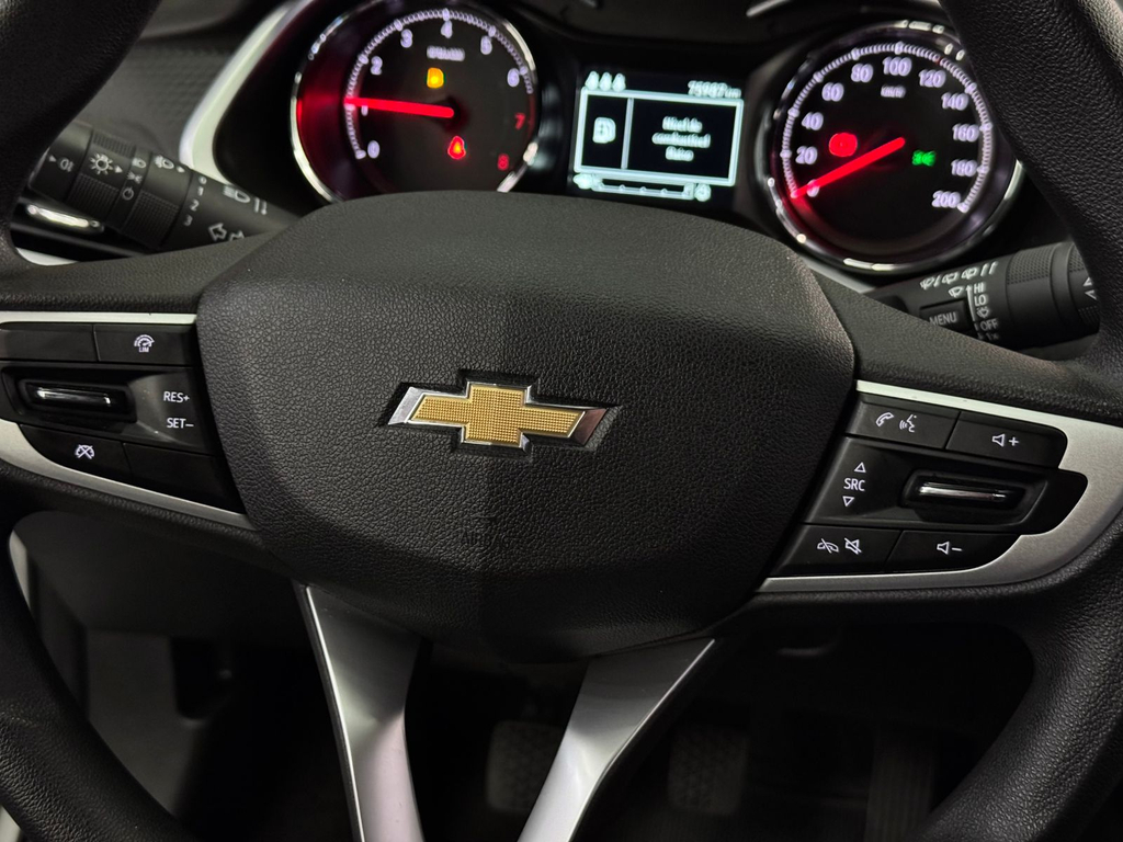 Chevrolet Onix Prata