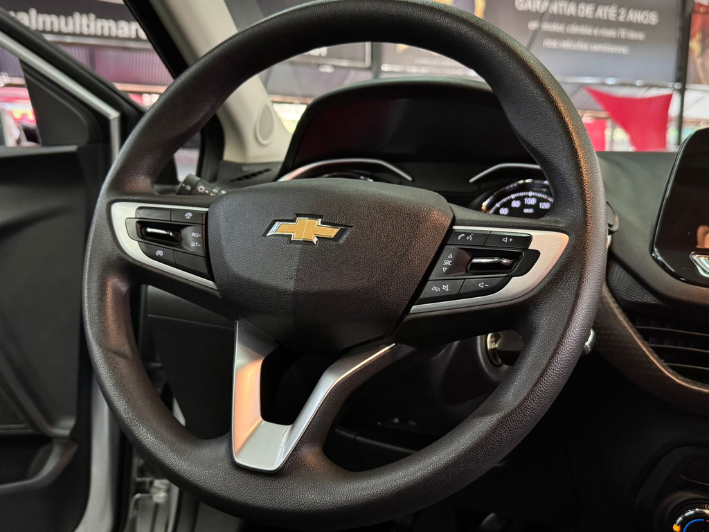 Chevrolet Onix Prata