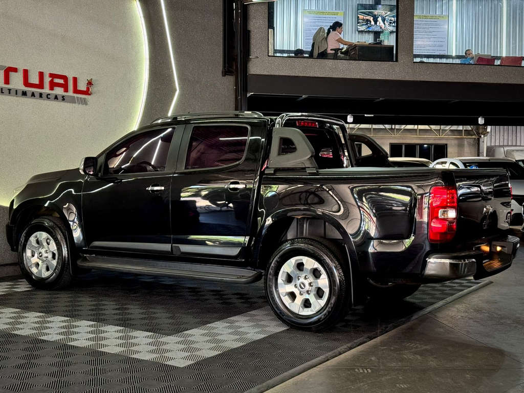 Chevrolet S10 Preto