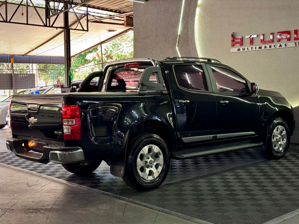 Chevrolet S10 Preto