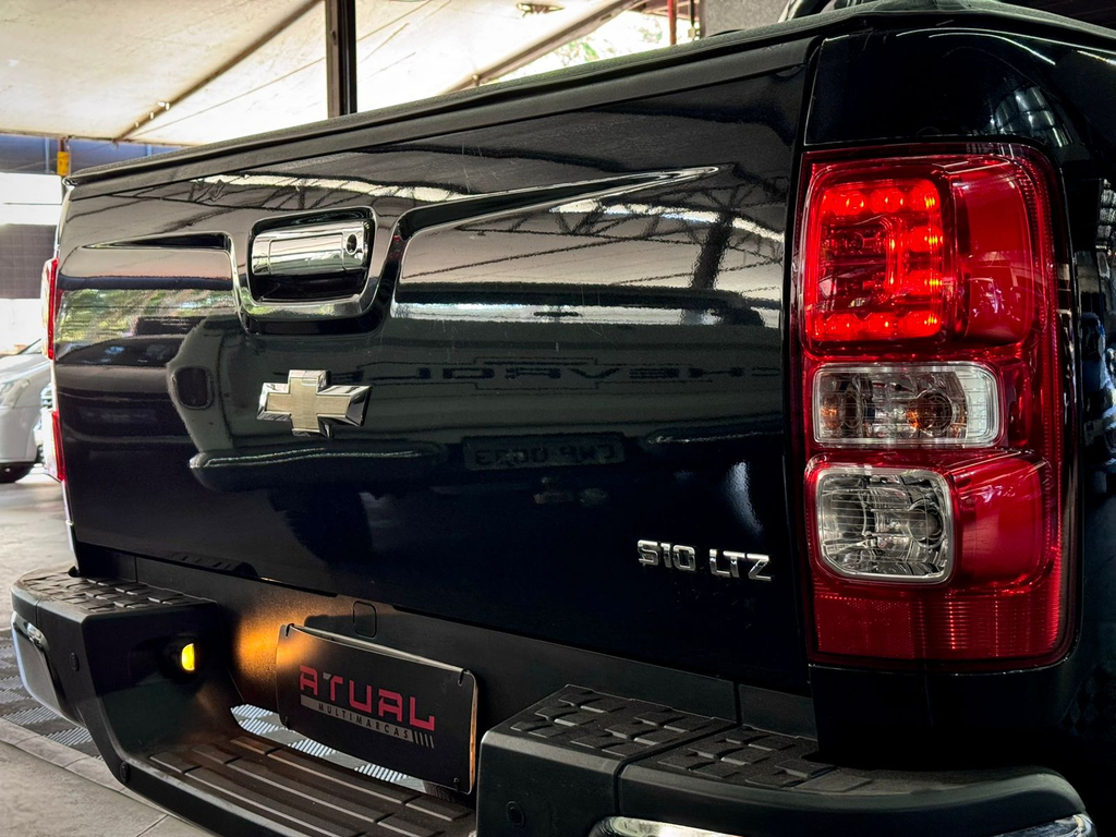 Chevrolet S10 Preto