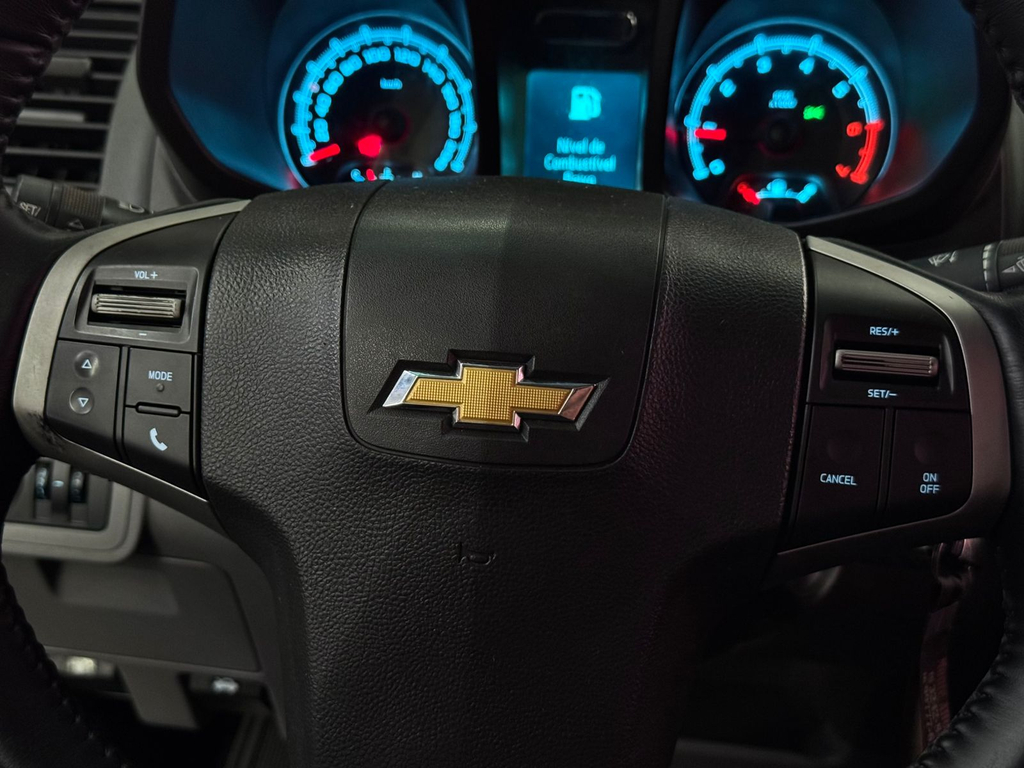 Chevrolet S10 Preto