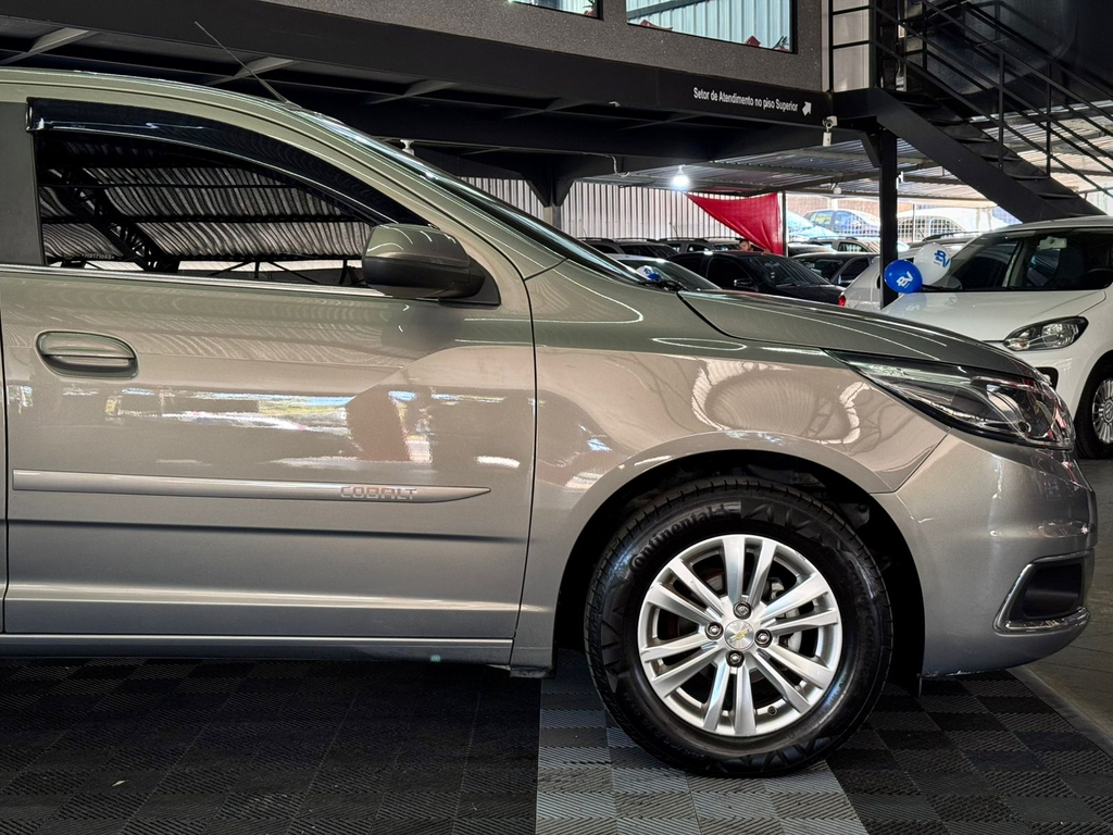 Chevrolet Cobalt Bege