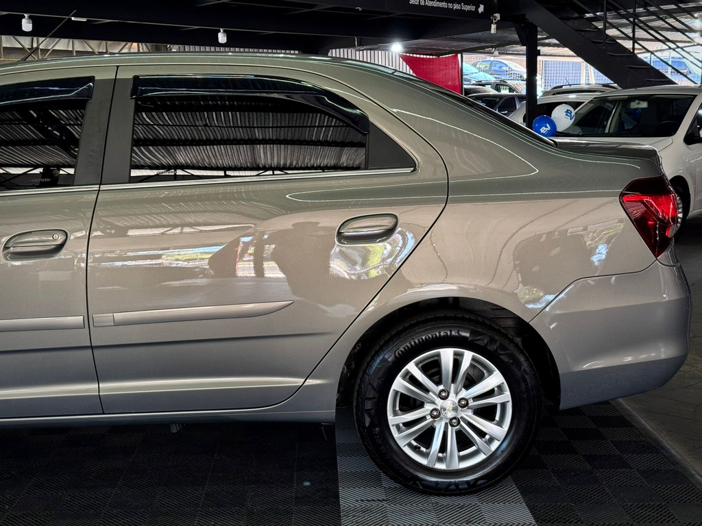 Chevrolet Cobalt Bege