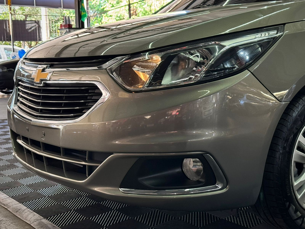 Chevrolet Cobalt Bege