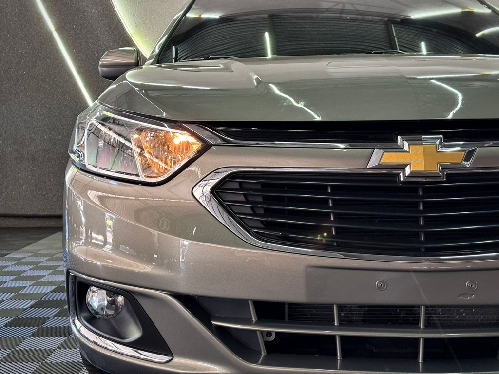 Chevrolet Cobalt Bege