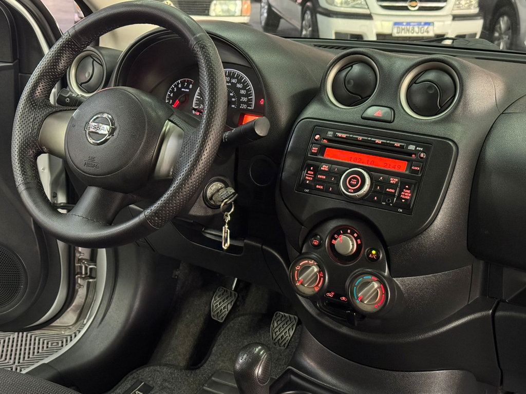 Nissan Versa 1.6 16v Sv
