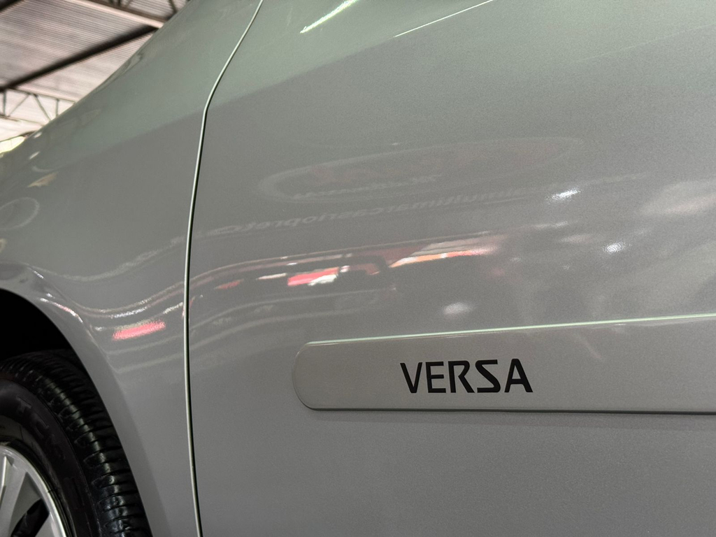 Nissan Versa 1.6 16v Sv
