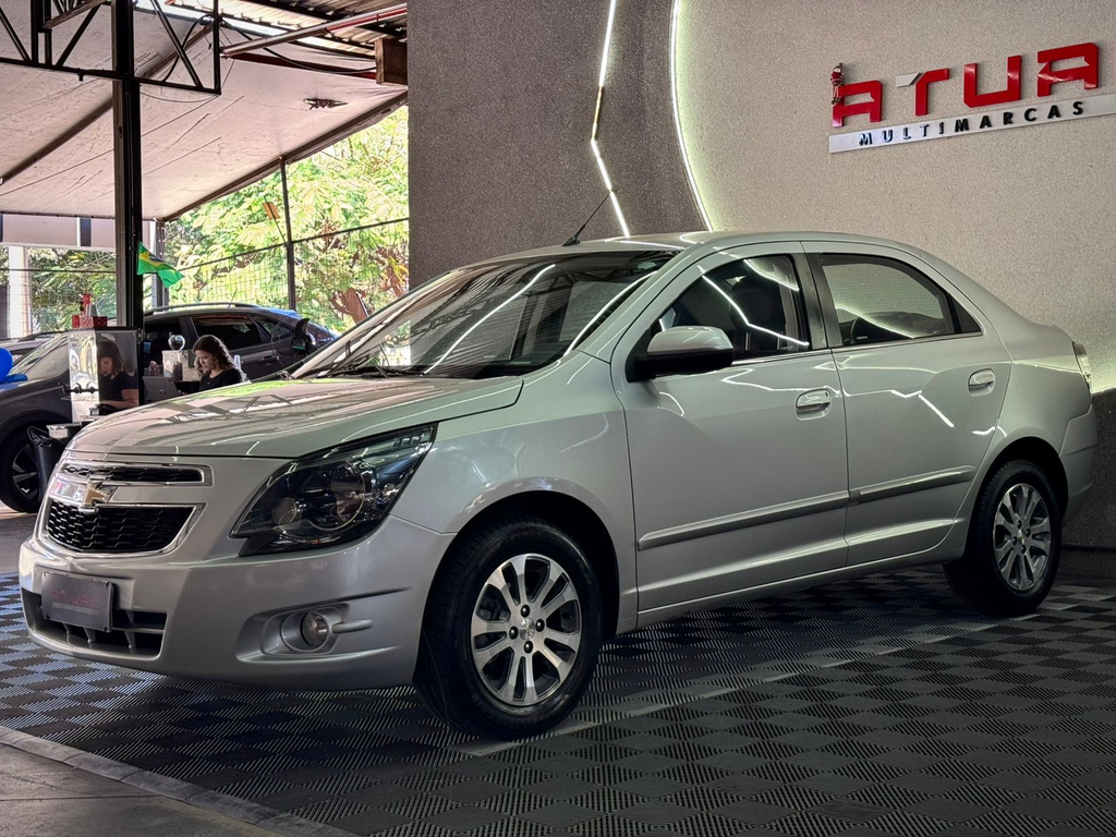 Chevrolet Cobalt Prata