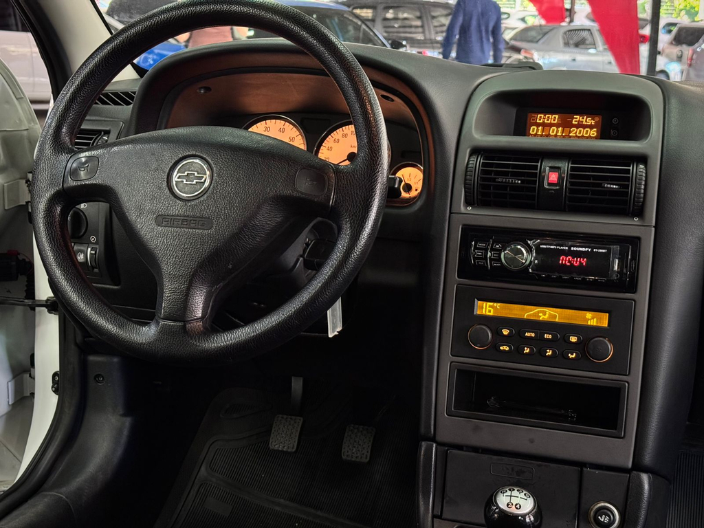 Chevrolet Astra Sedan Branco