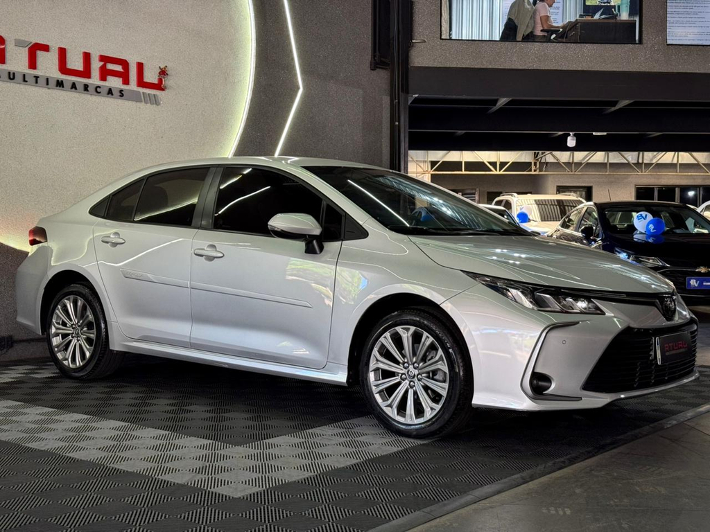 Toyota Corolla Prata