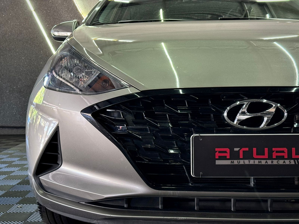 Hyundai HB20S Prata