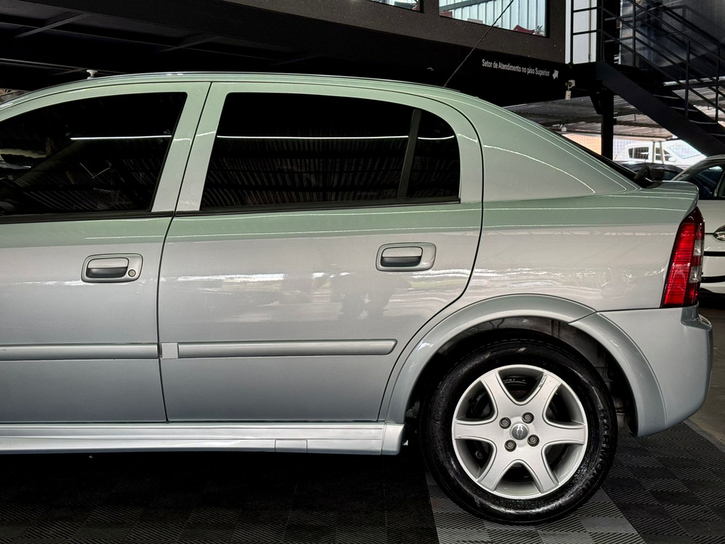 Chevrolet Astra Hatch Advantage 2.0 (Flex)