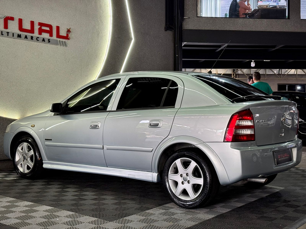 Chevrolet Astra Hatch Advantage 2.0 (Flex)