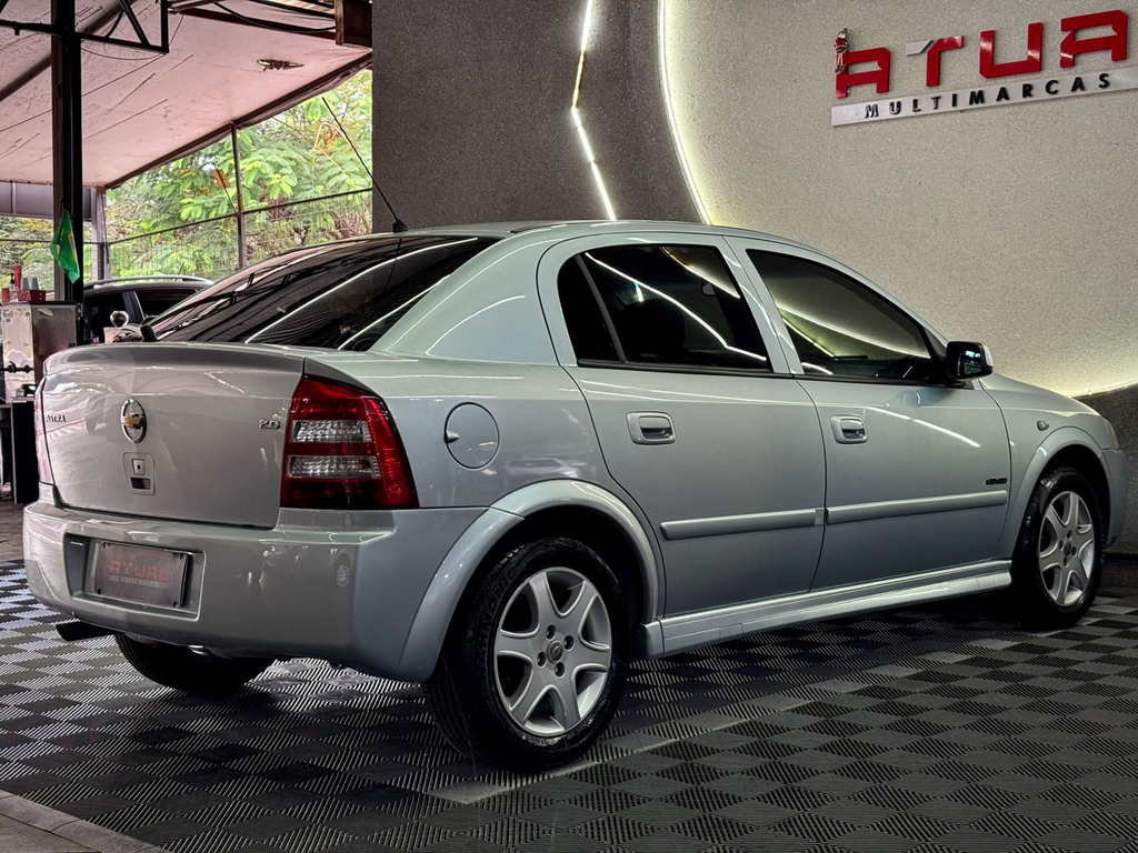 Chevrolet Astra Hatch Advantage 2.0 (Flex)
