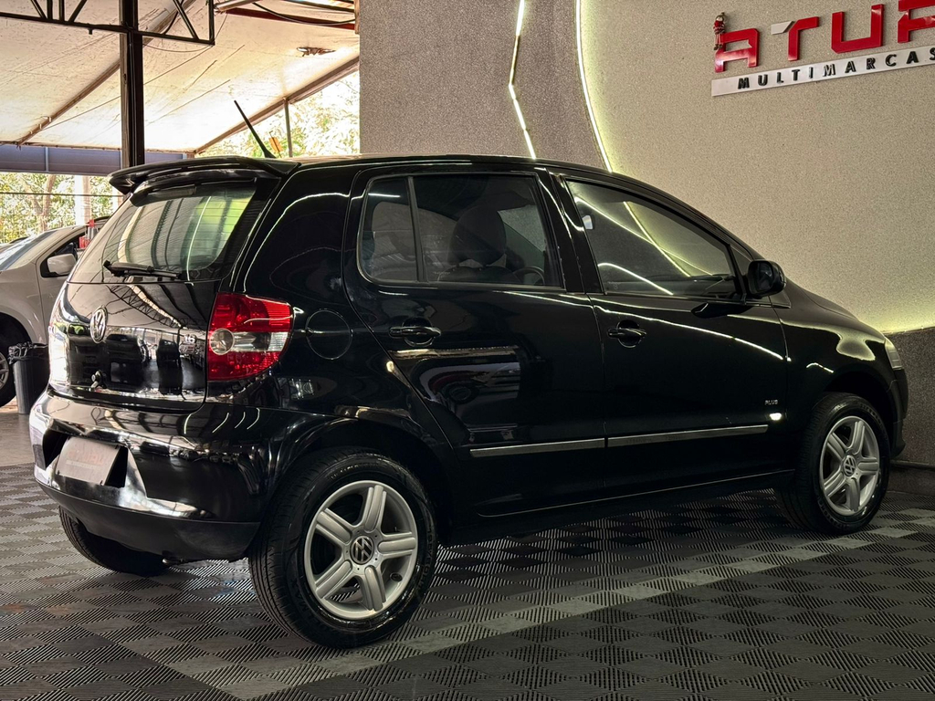 Volkswagen Fox Plus 1.6 8v (Flex)