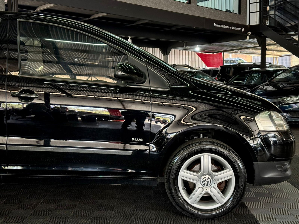Volkswagen Fox Plus 1.6 8v (Flex)