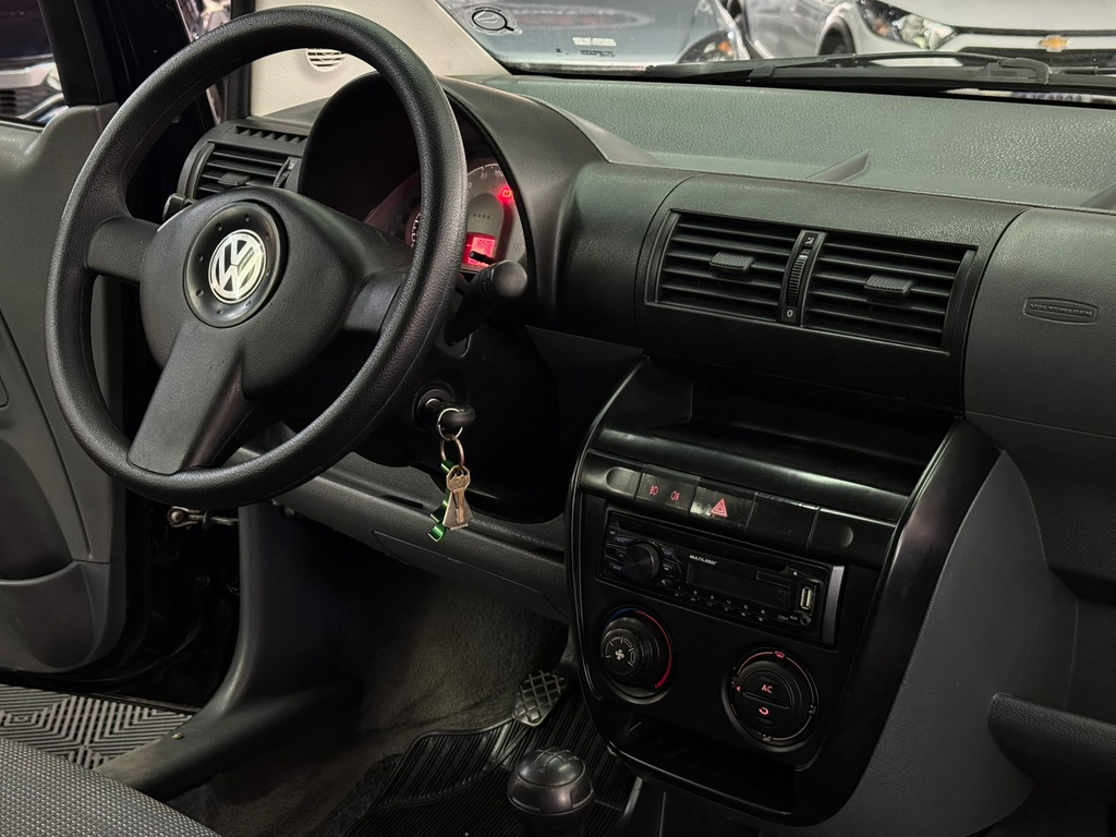 Volkswagen Fox Plus 1.6 8v (Flex)