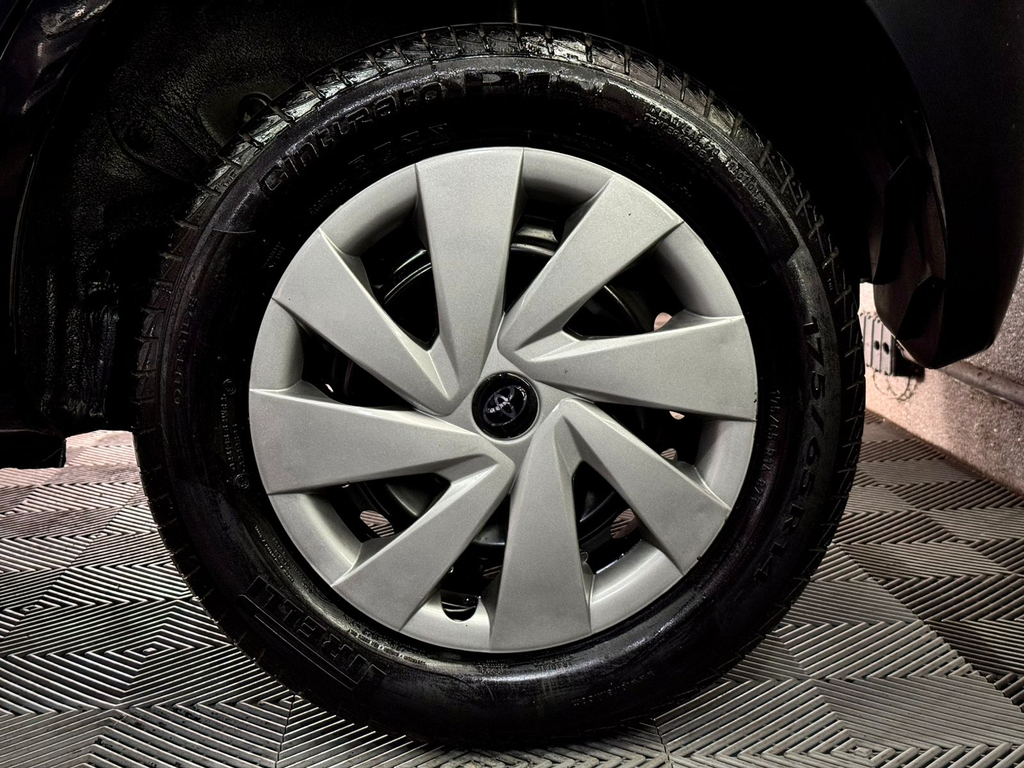 Toyota Etios Hatch Preto