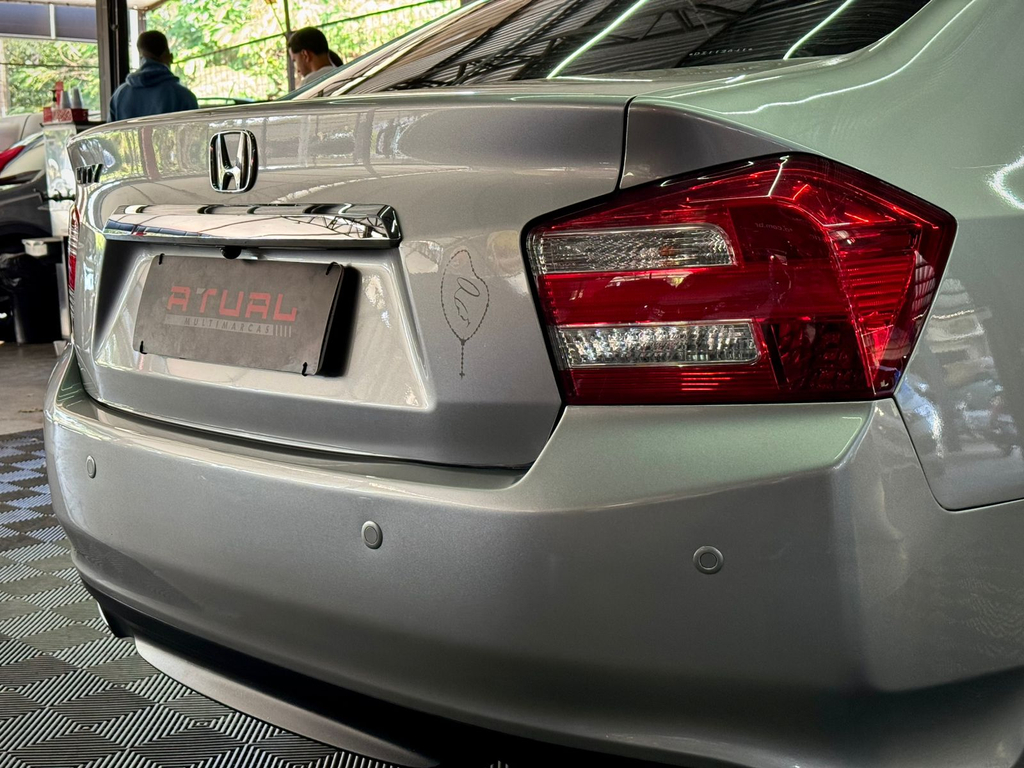 Honda City Cinza