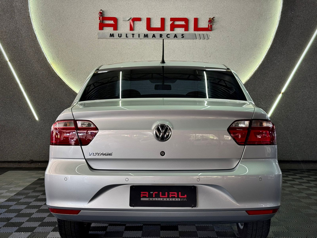 Volkswagen Voyage Prata