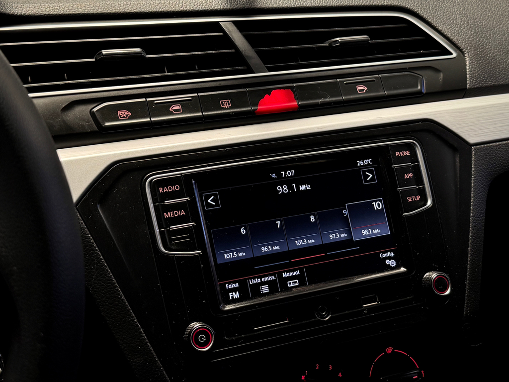 Volkswagen Voyage Prata