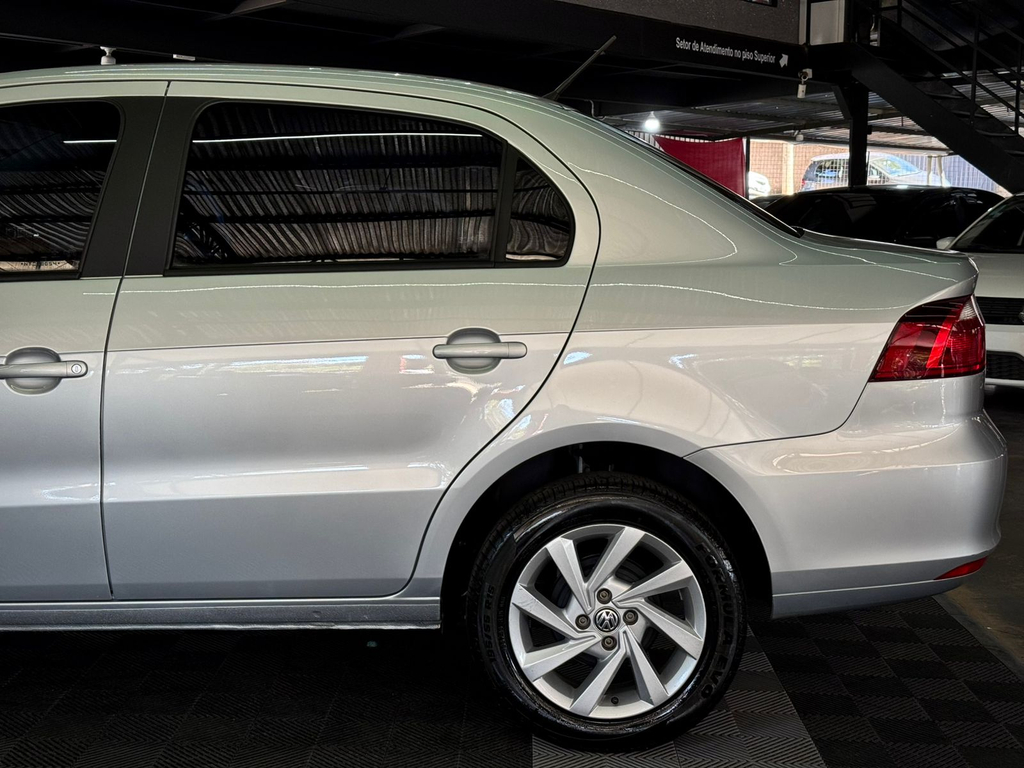 Volkswagen Voyage Prata