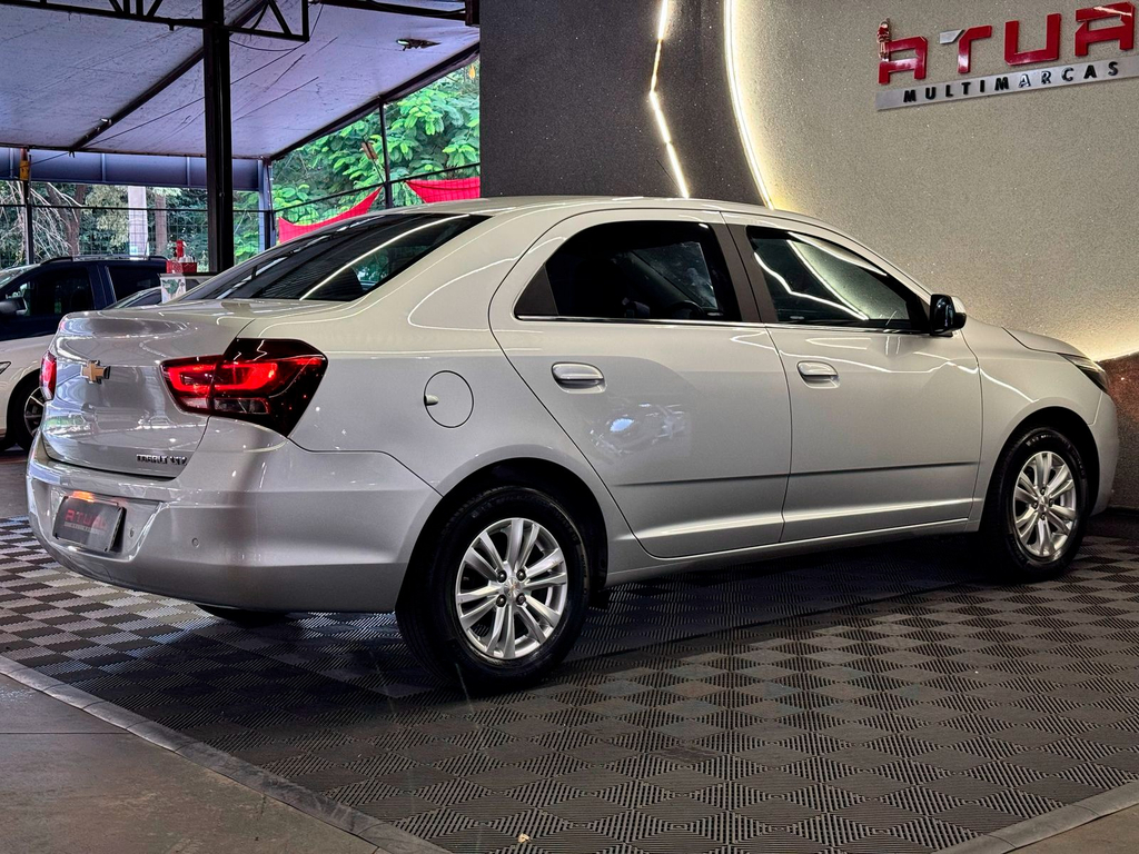 Chevrolet Cobalt Prata