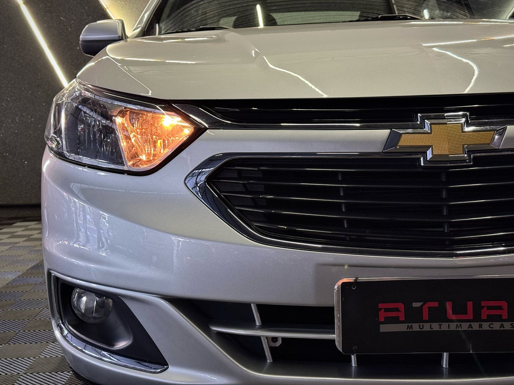 Chevrolet Cobalt Prata