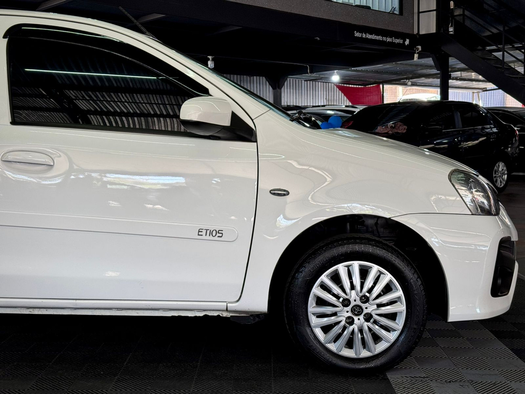 Toyota Etios X 1.3 (Flex)