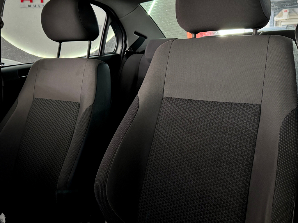 Volkswagen VOYAGE 1.0 FLEX 12V 4P