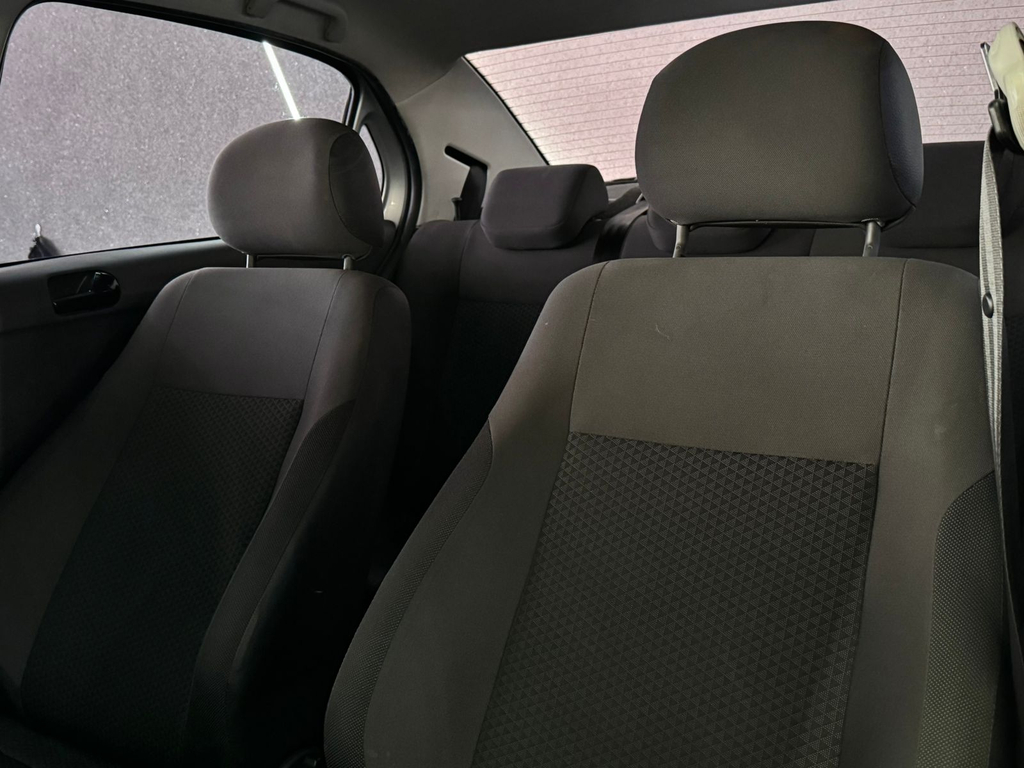 Volkswagen VOYAGE 1.0 FLEX 12V 4P