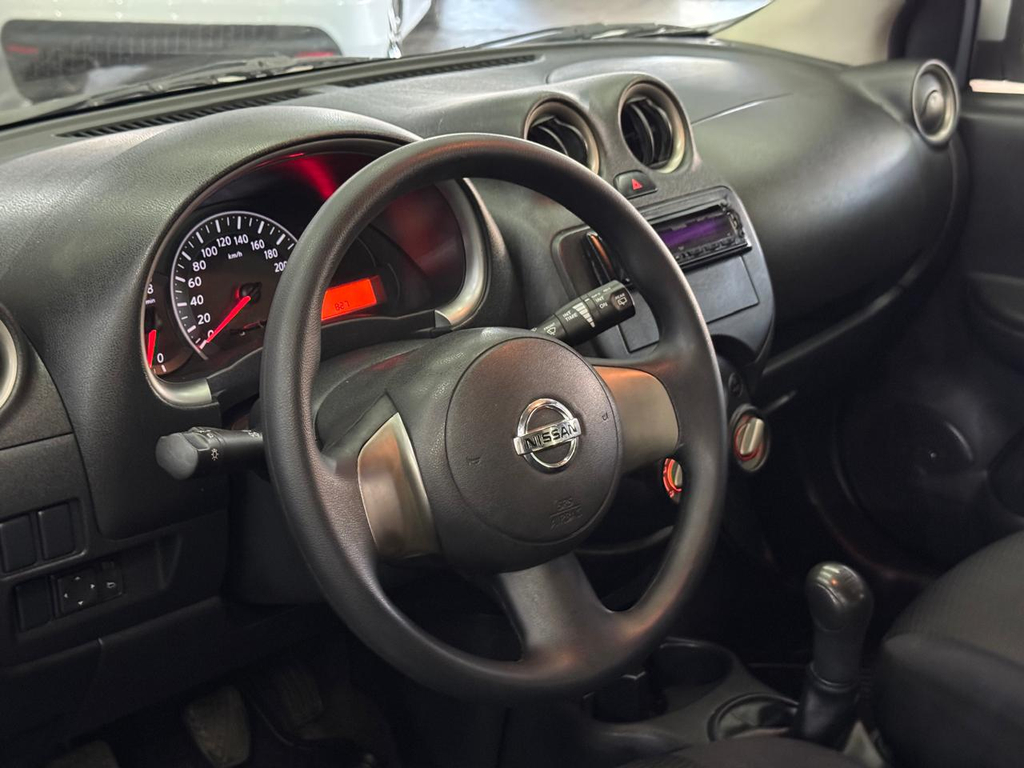 Nissan March 1.0 12v S (Flex)