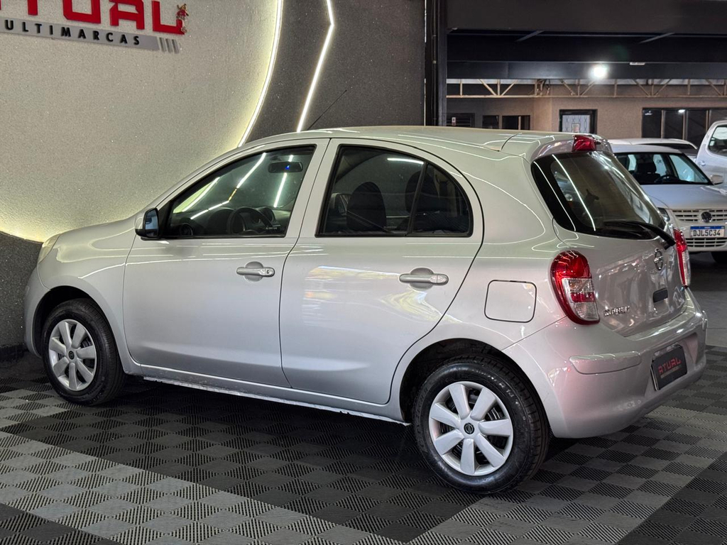 Nissan March 1.0 12v S (Flex)