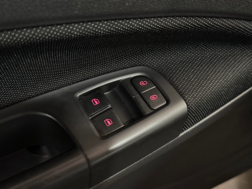 Volkswagen Voyage 1.0 Flex 12v 4p