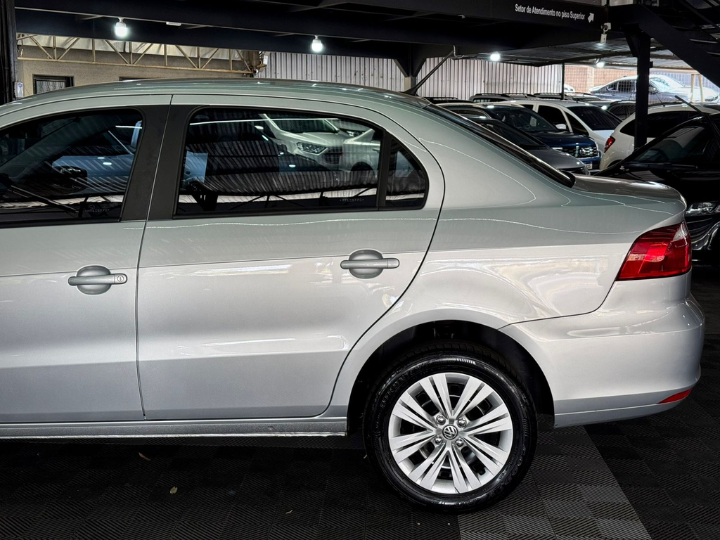 Volkswagen Voyage 1.0 Flex 12v 4p