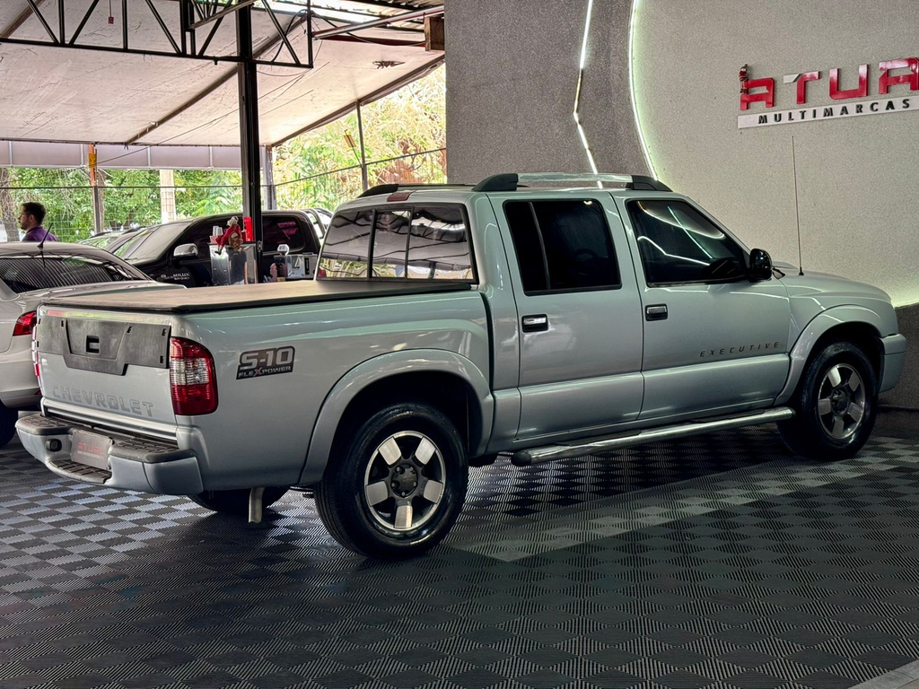 Chevrolet S10 Executive 4x2 2.4 (Flex) (Cab Dupla)