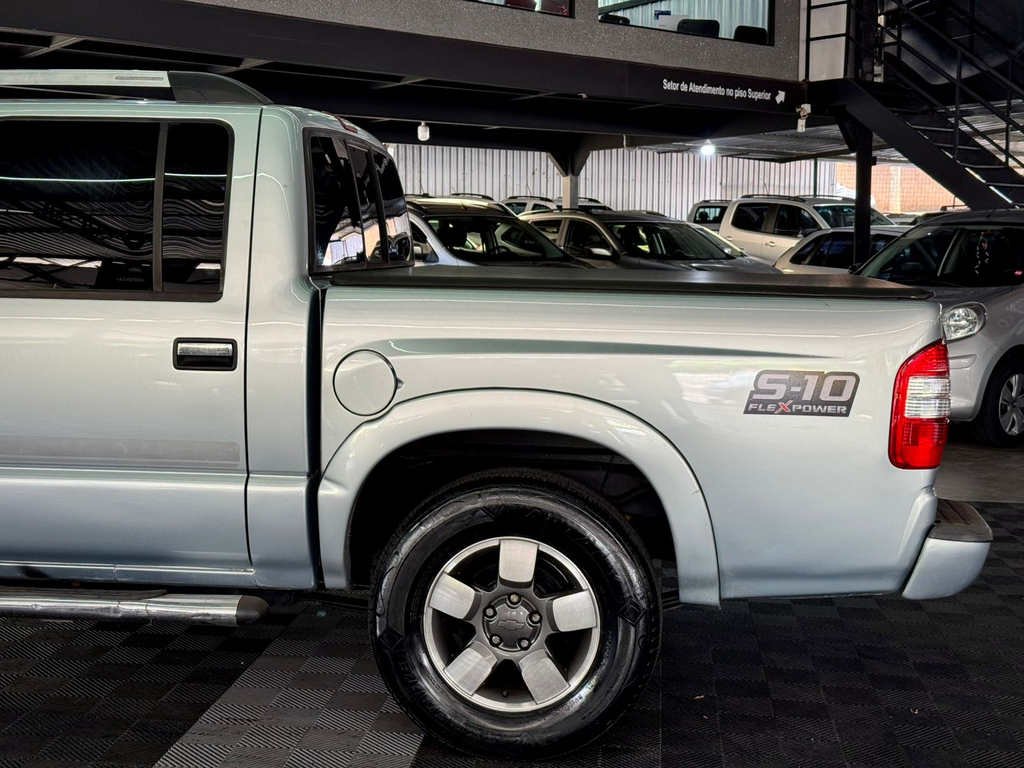 Chevrolet S10 Executive 4x2 2.4 (Flex) (Cab Dupla)